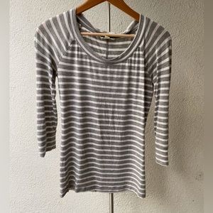 Stripe White and Gray Top - XSP